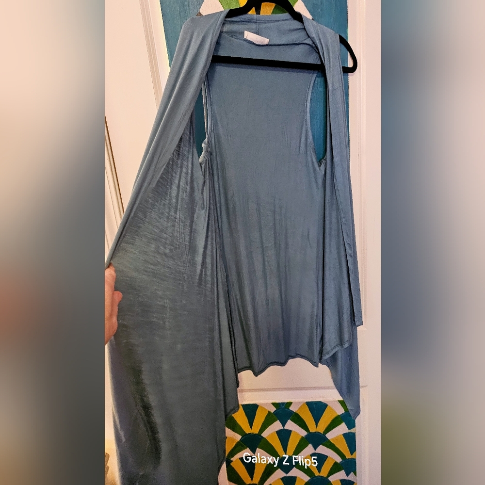 Zenana Outfitters Light Blue Sleeveless Kimono Type Top-M